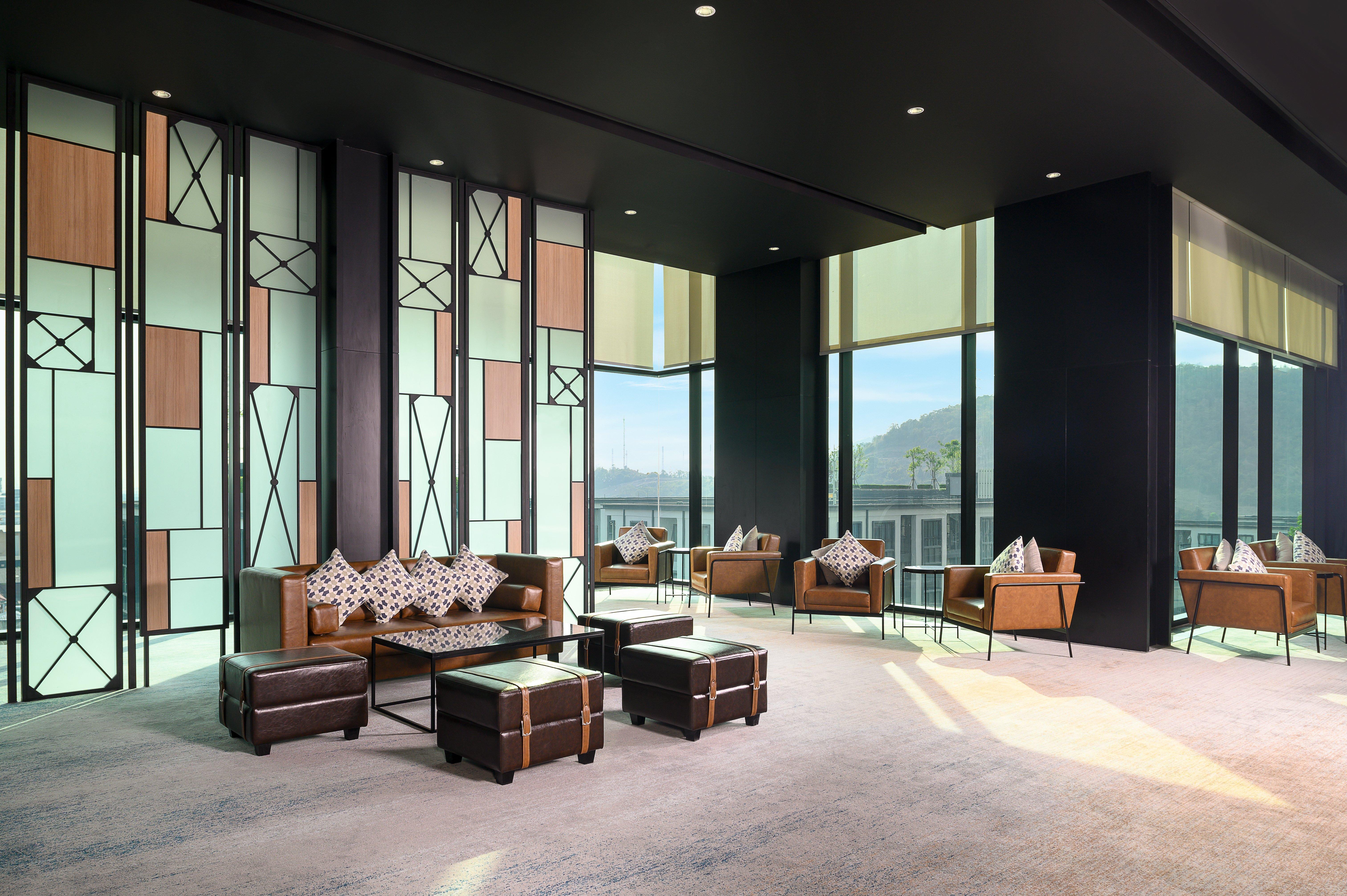 Holiday Inn&Suites Siracha Laemchabang, an IHG Hotel Si Racha Bagian luar foto