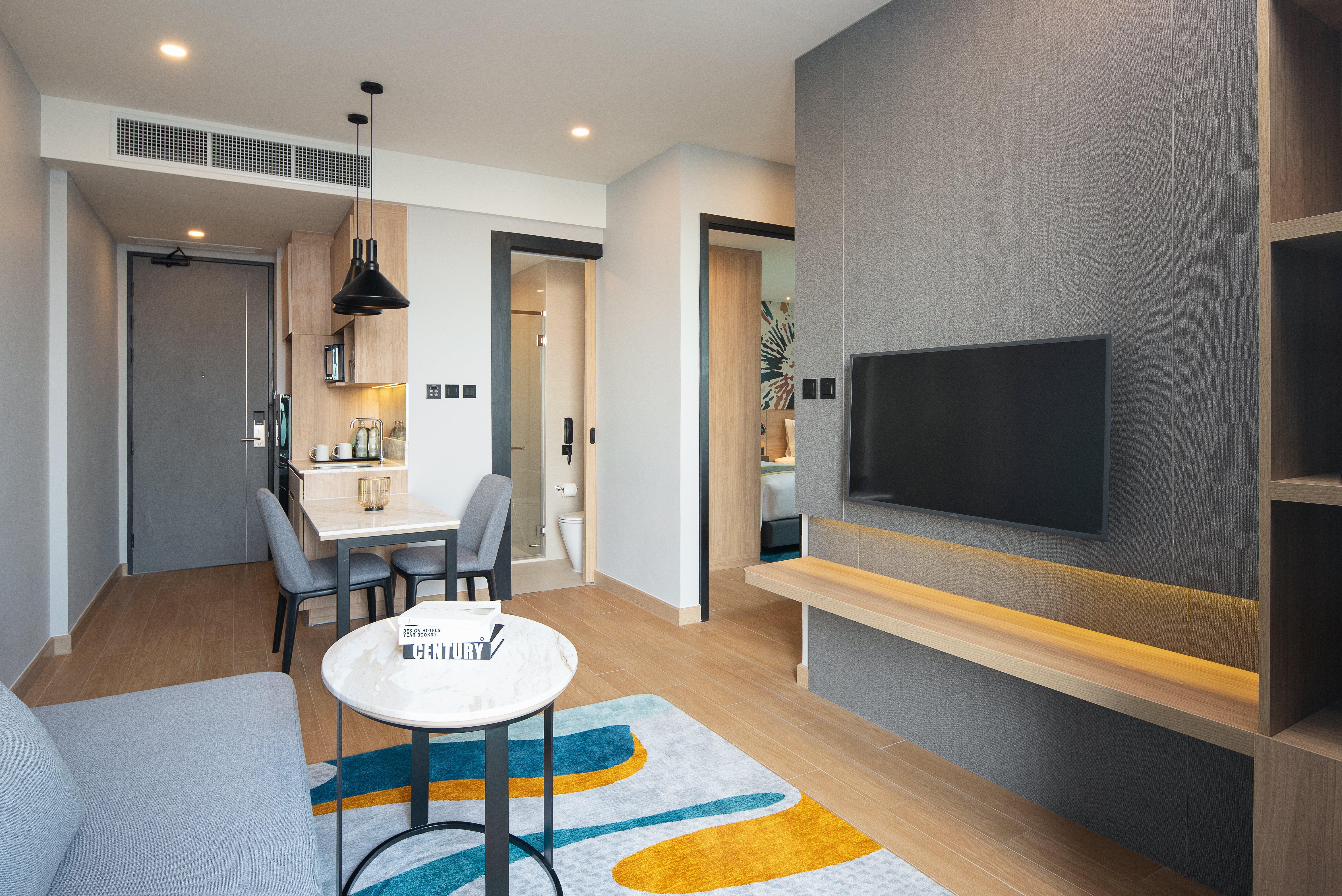 Holiday Inn&Suites Siracha Laemchabang, an IHG Hotel Si Racha Bagian luar foto