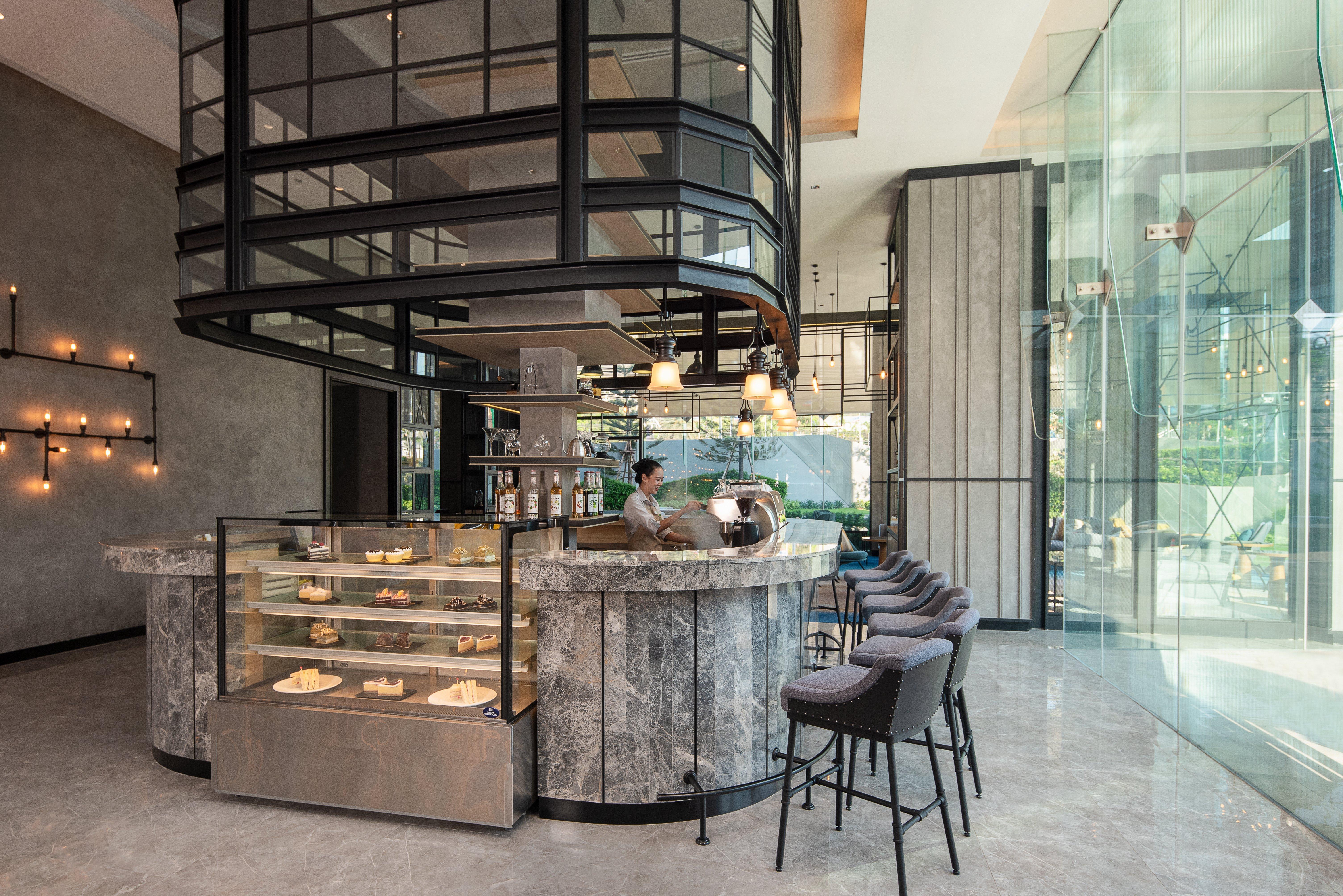 Holiday Inn&Suites Siracha Laemchabang, an IHG Hotel Si Racha Bagian luar foto