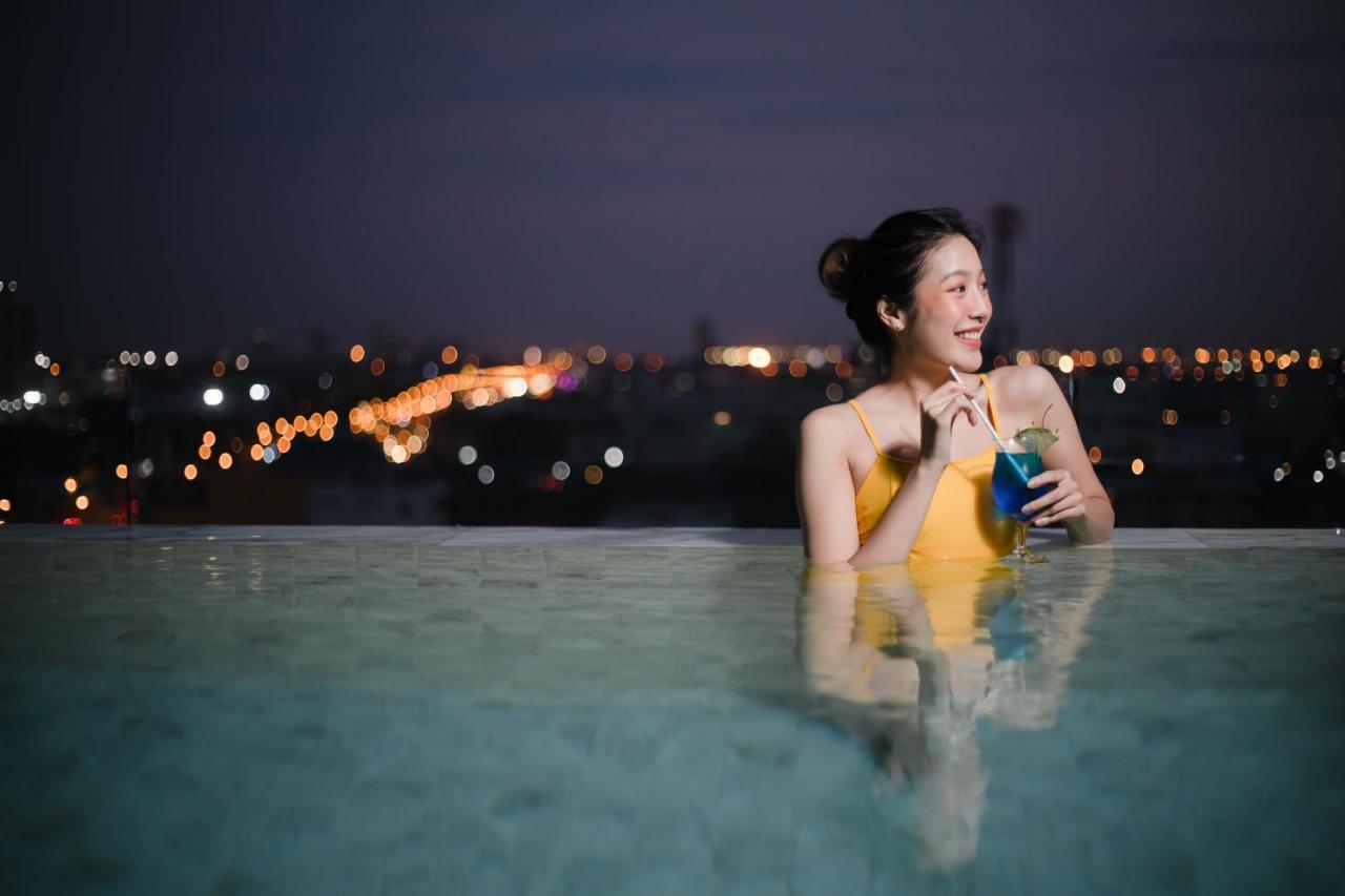 Holiday Inn&Suites Siracha Laemchabang, an IHG Hotel Si Racha Bagian luar foto